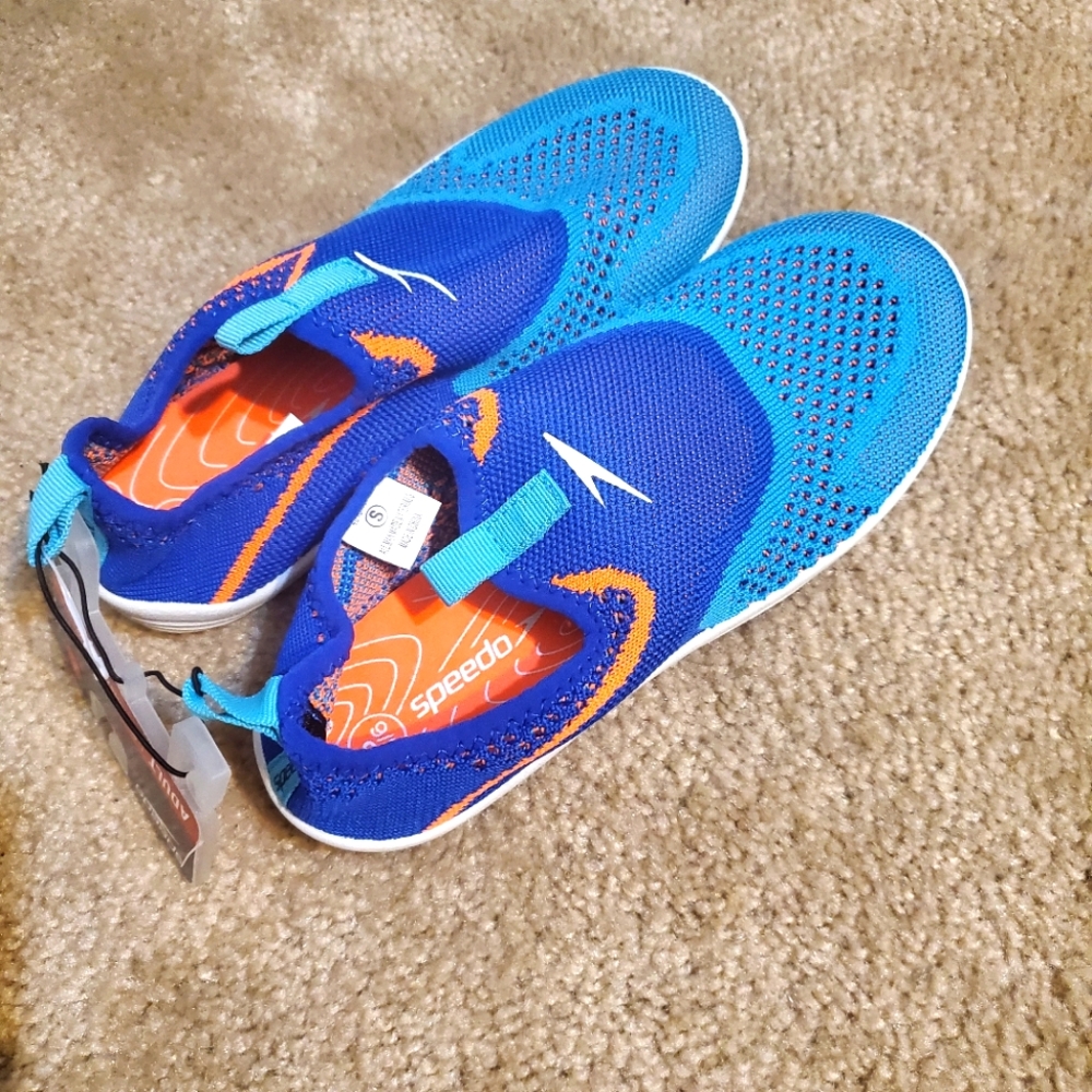 Girls shoes